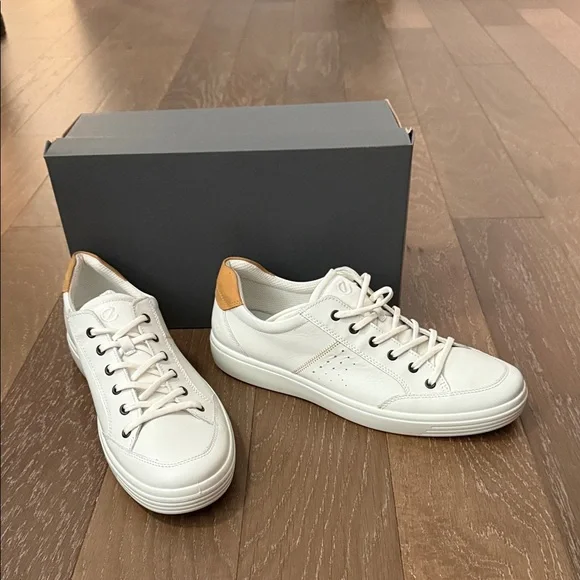 Ecco Leather Soft Classic White and Tan Sneakers - Picture 1 of 9